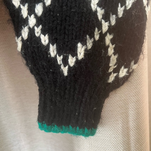 Vintage, diamond patterned sweater - Picture 6 of 8